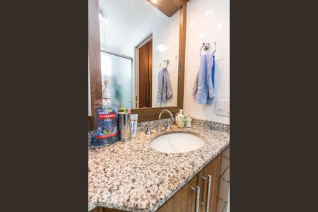 Apartamento à venda com 80m², 3 quartos e 2 vagas Apartamento à venda com 80m², 3 quartos e 2 vagasBanheiro da Suíte