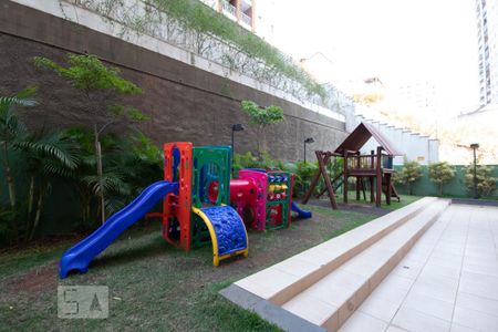 Apartamento à venda com 35m², 1 quarto e 1 vaga Apartamento à venda com 35m², 1 quarto e 1 vagaÁrea Comum - Playground