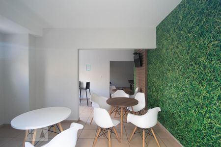 Apartamento à venda com 35m², 1 quarto e 1 vaga Apartamento à venda com 35m², 1 quarto e 1 vagaÁrea comum - Salão de festas