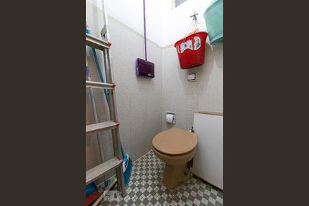 Apartamento à venda com 90m², 3 quartos e sem vaga Apartamento à venda com 90m², 3 quartos e sem vagaBanheiro de Serviço