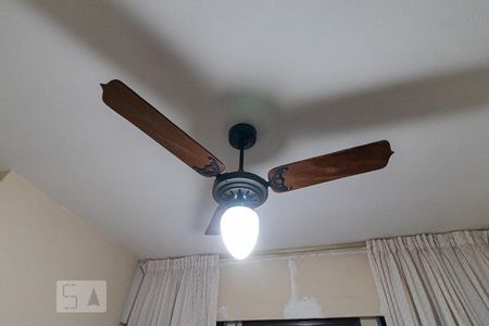 Apartamento à venda com 90m², 3 quartos e sem vaga Apartamento à venda com 90m², 3 quartos e sem vagaVentilador de Teto