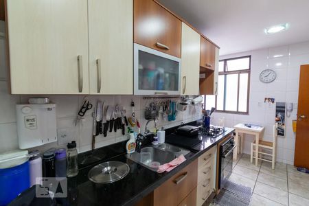 Apartamento à venda com 107m², 2 quartos e 1 vagaCozinha