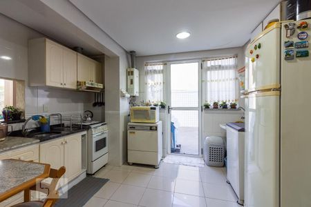 Apartamento à venda com 230m², 3 quartos e 2 vagasCozinha