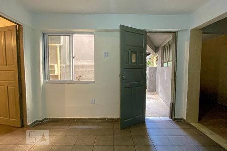 Sala de casa de condomínio para alugar com 1 quarto, 70m² em Colégio, Rio de Janeiro