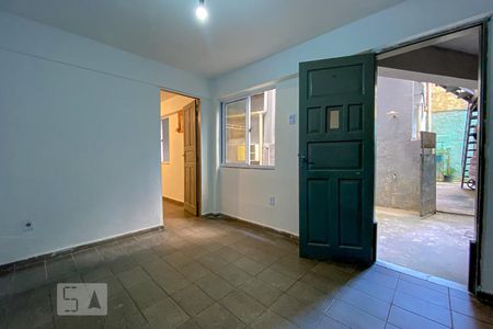 Sala de casa de condomínio para alugar com 1 quarto, 70m² em Colégio, Rio de Janeiro