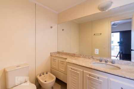 Apartamento à venda com 142m², 4 quartos e 3 vagas Apartamento à venda com 142m², 4 quartos e 3 vagasBanheiro Suite 4