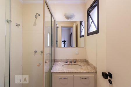 Apartamento à venda com 142m², 4 quartos e 3 vagas Apartamento à venda com 142m², 4 quartos e 3 vagasBanheiro Suite 3