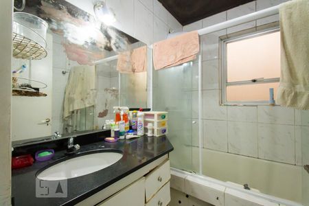 Casa à venda com 226m², 3 quartos e 3 vagasBanheiro