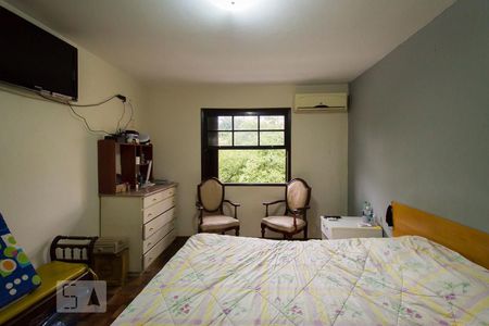 Casa à venda com 226m², 3 quartos e 3 vagasQuarto 2