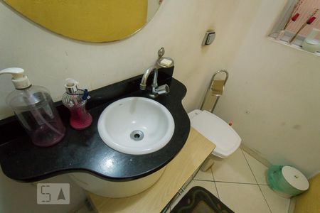 Casa à venda com 226m², 3 quartos e 3 vagasLavabo