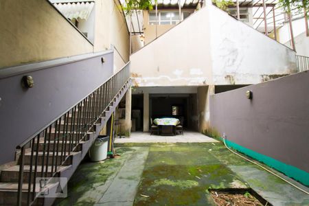 Casa à venda com 226m², 3 quartos e 3 vagasQuintal