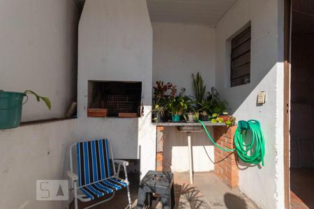 Casa de condomínio à venda com 160m², 3 quartos e 1 vagaChurrasqueira