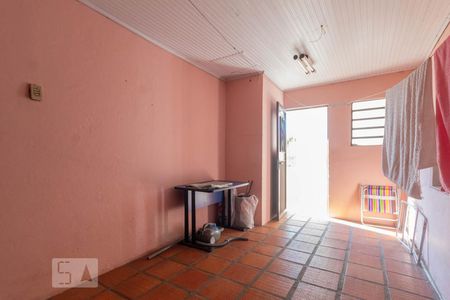 Casa de condomínio à venda com 160m², 3 quartos e 1 vagaÁrea de Serviço