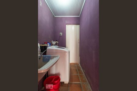 Casa de condomínio à venda com 160m², 3 quartos e 1 vagaÁrea de Serviço