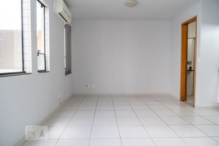 Sala de kitnet/studio para alugar com 1 quarto, 20m² em Setor de Habitações Individuais Norte, Brasília