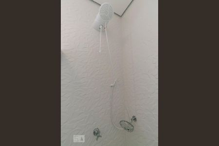 Casa à venda com 170m², 3 quartos e 1 vagaBanheiro da Suíte 2 - Chuveiro