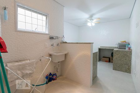 Casa à venda com 170m², 3 quartos e 1 vagaÁrea de Serviço