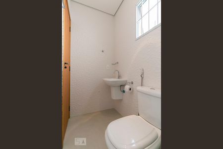 Casa à venda com 170m², 3 quartos e 1 vagaBanheiro da Suíte 2