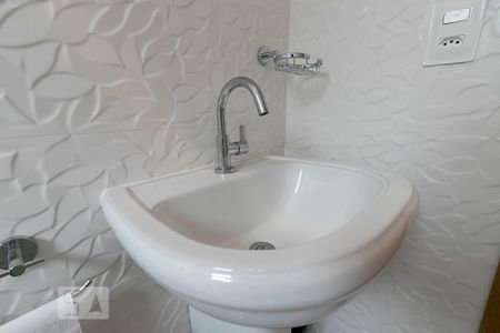 Casa à venda com 170m², 3 quartos e 1 vagaBanheiro da Suíte 1 - Pia