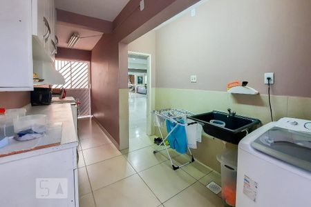 Casa à venda com 450m², 4 quartos e 6 vagasÁrea de Serviço