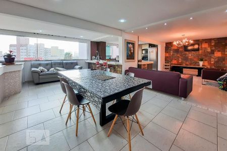 Casa à venda com 450m², 4 quartos e 6 vagasÁrea Gourmet