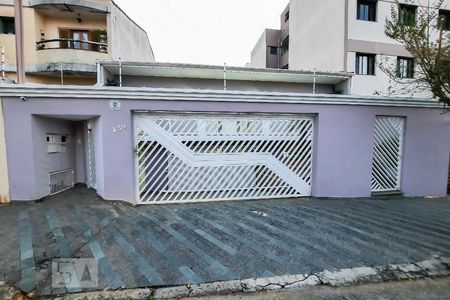 Casa à venda com 450m², 4 quartos e 6 vagasFachada