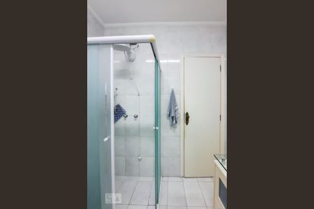 Casa à venda com 450m², 4 quartos e 6 vagasBanheiro da Suíte 1