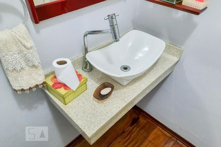 Casa à venda com 450m², 4 quartos e 6 vagasLavabo 2