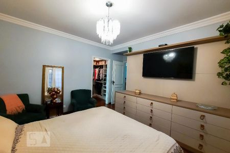 Casa à venda com 450m², 4 quartos e 6 vagasSuíte 1