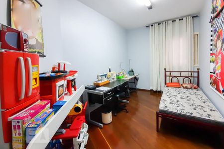 Casa à venda com 450m², 4 quartos e 6 vagasSuíte 2