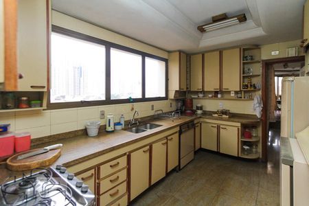 Apartamento para alugar com 300m², 4 quartos e 4 vagas Apartamento para alugar com 300m², 4 quartos e 4 vagasCozinha