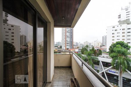 Apartamento para alugar com 300m², 4 quartos e 4 vagas Apartamento para alugar com 300m², 4 quartos e 4 vagasvaranda da sala