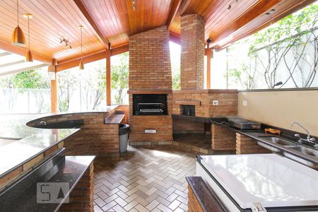 Apartamento para alugar com 300m², 4 quartos e 4 vagas Apartamento para alugar com 300m², 4 quartos e 4 vagasÁrea comum - Churrasqueira