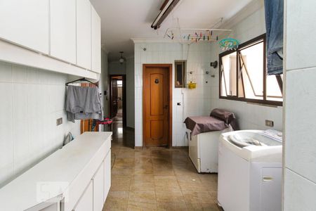 Apartamento para alugar com 300m², 4 quartos e 4 vagas Apartamento para alugar com 300m², 4 quartos e 4 vagasÁrea de Serviço