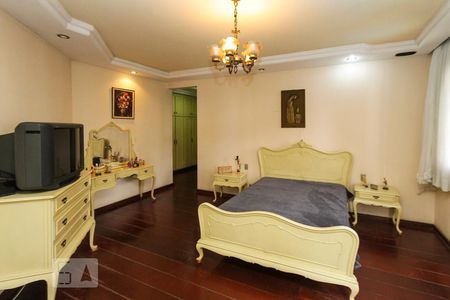 Apartamento para alugar com 300m², 4 quartos e 4 vagas Apartamento para alugar com 300m², 4 quartos e 4 vagasSuite