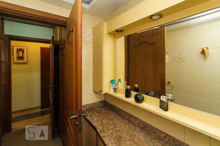 Apartamento para alugar com 300m², 4 quartos e 4 vagas Apartamento para alugar com 300m², 4 quartos e 4 vagasBanheiro da Suite 03