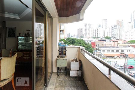 Apartamento para alugar com 300m², 4 quartos e 4 vagas Apartamento para alugar com 300m², 4 quartos e 4 vagasVaranda da Sala de jantar