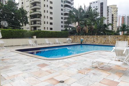 Apartamento para alugar com 300m², 4 quartos e 4 vagas Apartamento para alugar com 300m², 4 quartos e 4 vagaspiscina