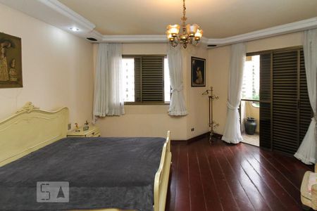 Apartamento para alugar com 300m², 4 quartos e 4 vagas Apartamento para alugar com 300m², 4 quartos e 4 vagasSuite