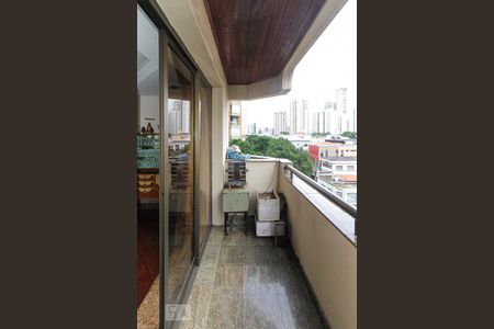 Apartamento para alugar com 300m², 4 quartos e 4 vagas Apartamento para alugar com 300m², 4 quartos e 4 vagasVaranda da Sala de jantar