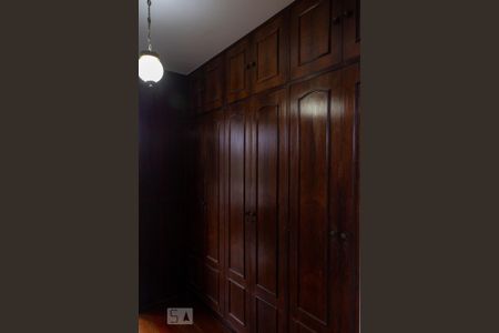 Apartamento à venda com 330m², 4 quartos e 2 vagas Apartamento à venda com 330m², 4 quartos e 2 vagasCloset da Suíte