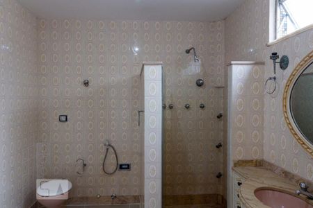 Apartamento à venda com 330m², 4 quartos e 2 vagas Apartamento à venda com 330m², 4 quartos e 2 vagasBanheiro Social