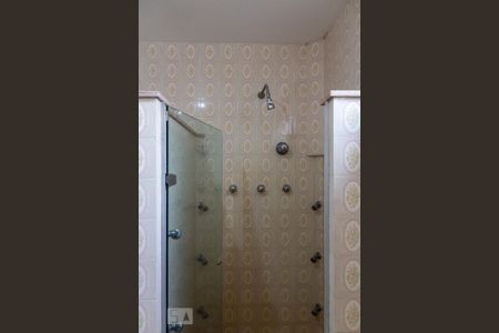 Apartamento à venda com 330m², 4 quartos e 2 vagas Apartamento à venda com 330m², 4 quartos e 2 vagasBanheiro Social