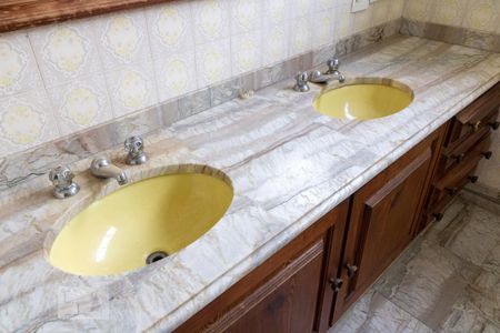 Apartamento à venda com 330m², 4 quartos e 2 vagas Apartamento à venda com 330m², 4 quartos e 2 vagasBanheiro da Suíte