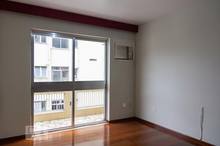 Apartamento à venda com 330m², 4 quartos e 2 vagas Apartamento à venda com 330m², 4 quartos e 2 vagasQuarto 2