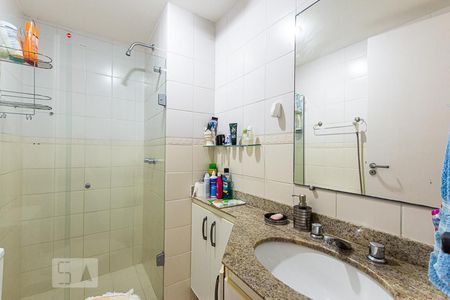 Apartamento à venda com 96m², 3 quartos e 1 vaga Apartamento à venda com 96m², 3 quartos e 1 vagaBanheiro Social
