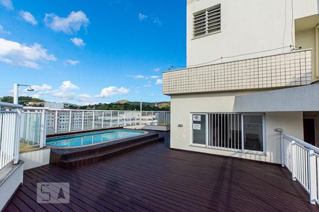 Apartamento à venda com 96m², 3 quartos e 1 vaga Apartamento à venda com 96m², 3 quartos e 1 vagaÁrea comum - Piscina