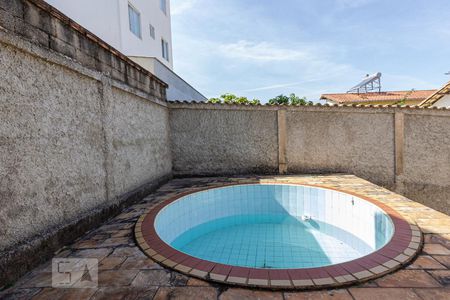 Casa à venda com 185m², 3 quartos e 1 vaga Casa à venda com 185m², 3 quartos e 1 vagaPiscina