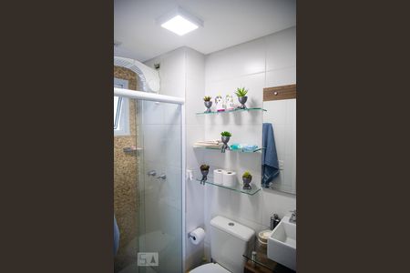 Apartamento à venda com 53m², 2 quartos e 1 vaga Apartamento à venda com 53m², 2 quartos e 1 vagaBanheiro