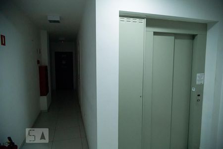 Apartamento à venda com 53m², 2 quartos e 1 vaga Apartamento à venda com 53m², 2 quartos e 1 vagaHall